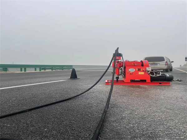 乌鲁木齐马路路基路面开裂下沉注浆加固灌浆